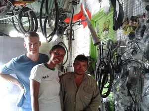 Wanderley M., mechanic and entrepreneurship courses participant. The change: Now he has a garage, his wife sell clothes and they do handicraft recycling CDs doing courtains.